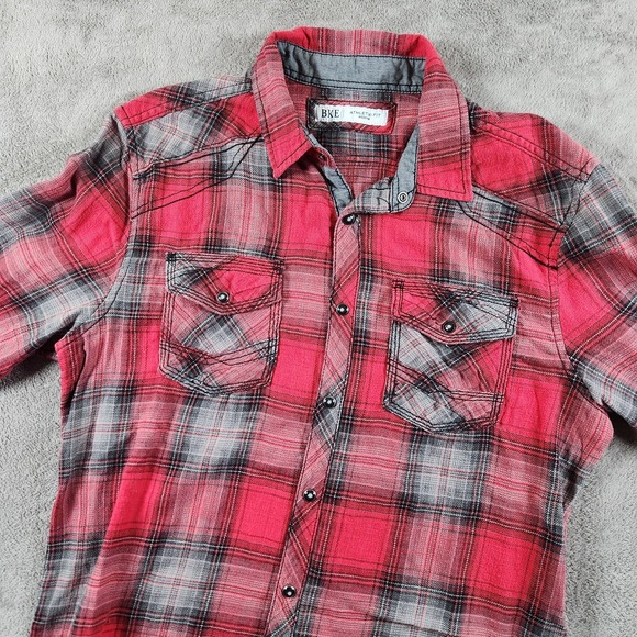 BKE Athletic Fit Plaid Flannel Shirt Mens M Medium Red Gray Western Snap Pockets - Picture 7 of 10